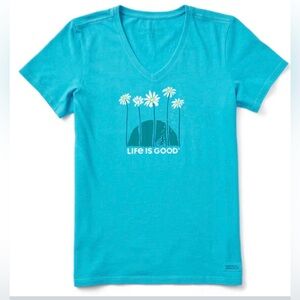 Life is Good Towering Daisies Tee NWT size Medium 100% Cotton